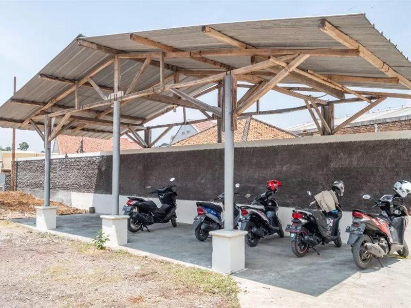 Reddoorz Syariah At Sudirman Street Garut Exterior foto