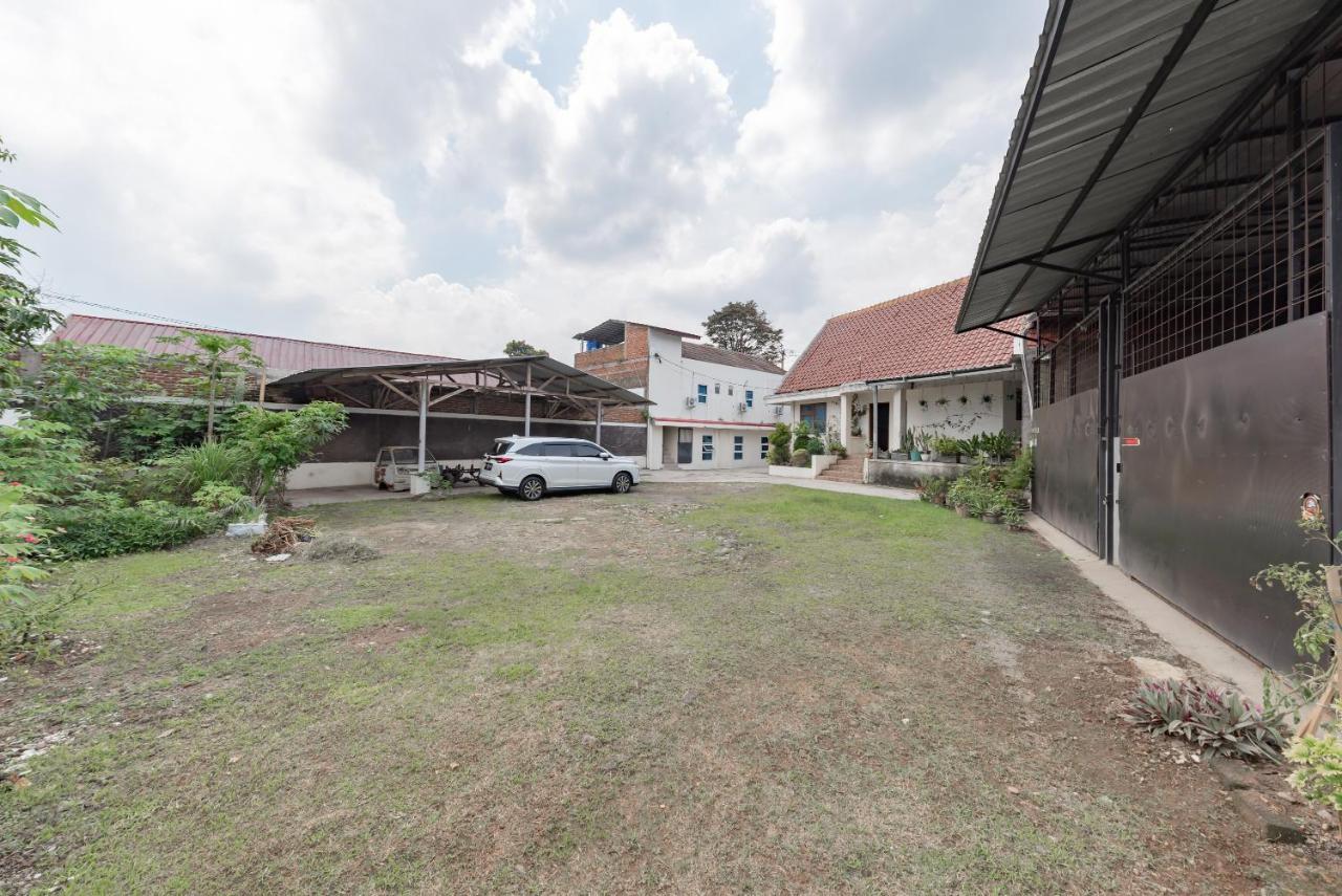 Reddoorz Syariah At Sudirman Street Garut Exterior foto