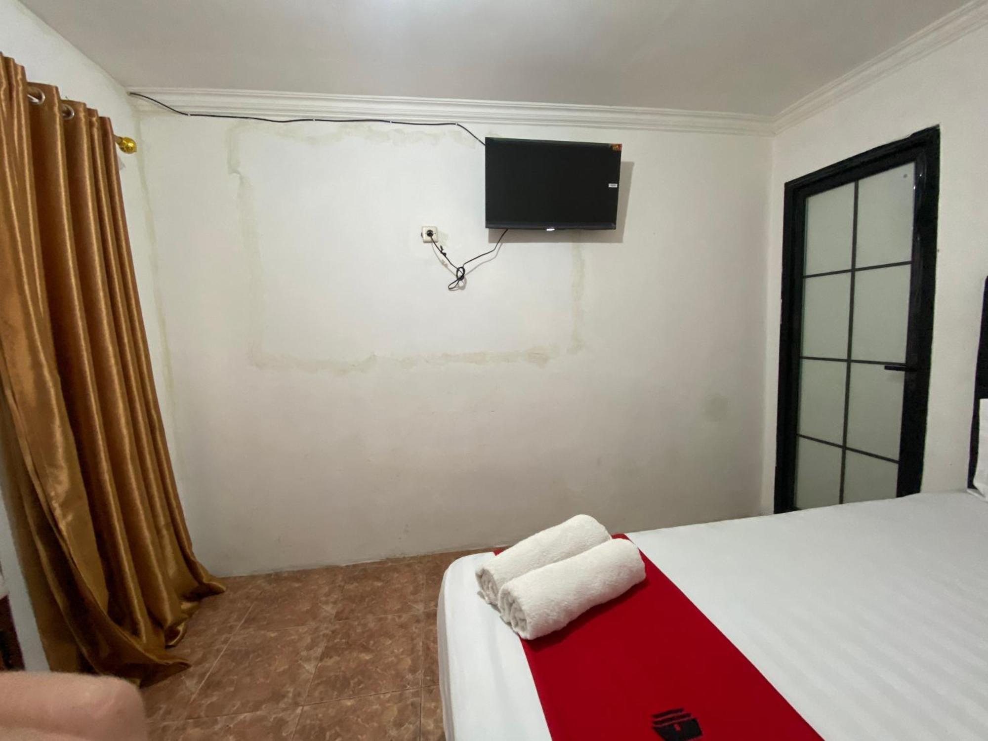 Reddoorz Syariah At Sudirman Street Garut Exterior foto